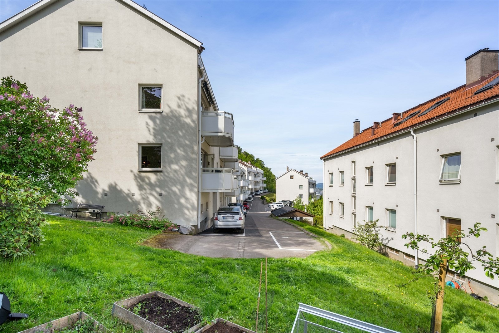 Boligen er en del av Frydenhagen Sameie, som består av totalt 85 seksjoner. Galleribilde