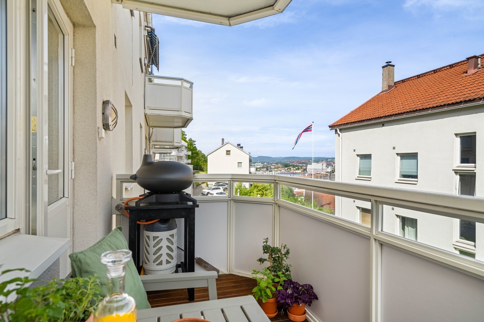 Nyt en fantastisk utsikt fra balkongen. Galleribilde