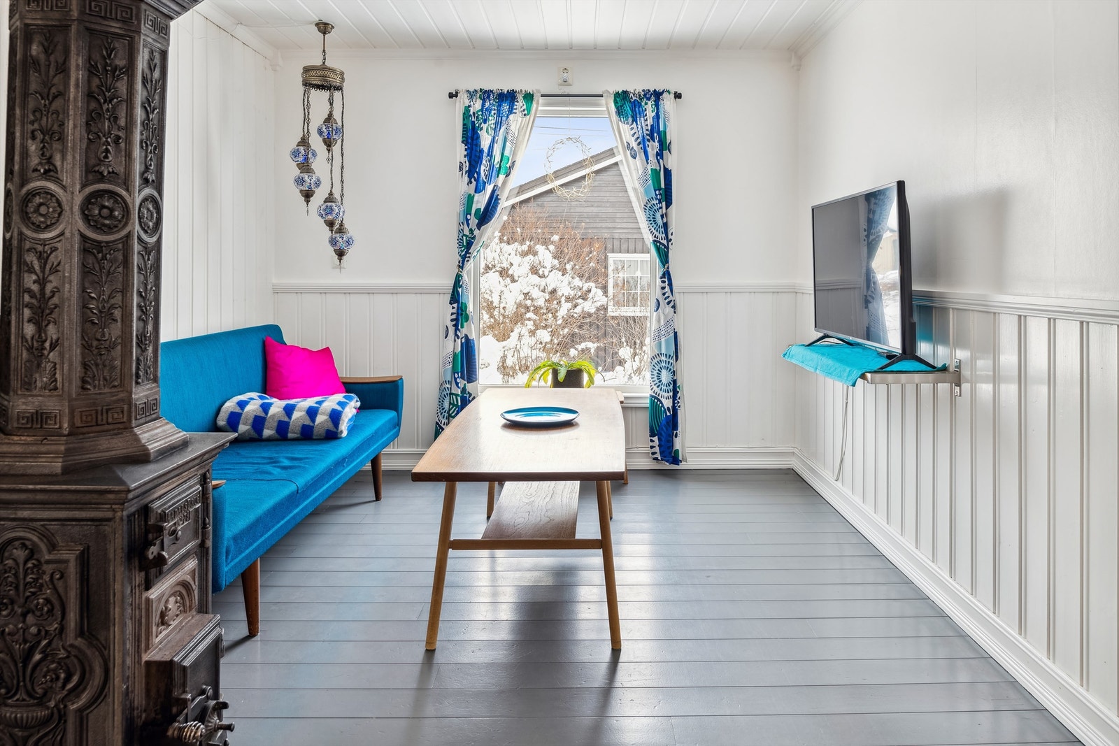 Den opprinnelige stuen er i dag TV-stue Galleribilde