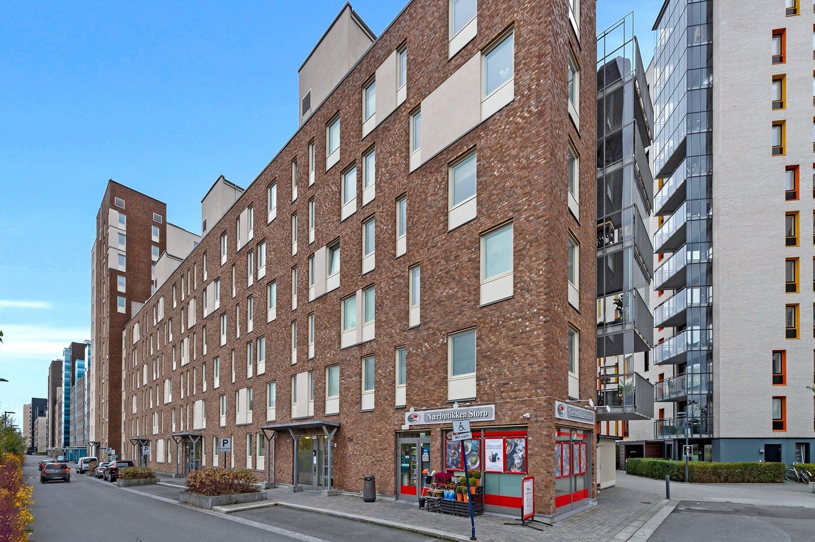 Nærbutikk i umiddelbar nærhet Galleribilde