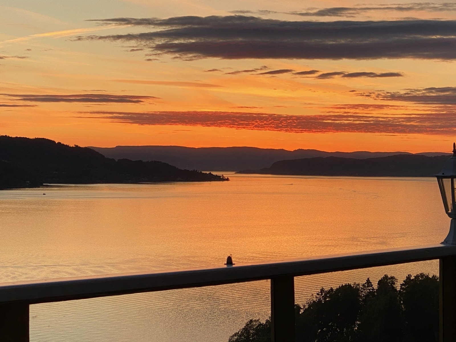 Her kan man nyte sene solnedganger Galleribilde