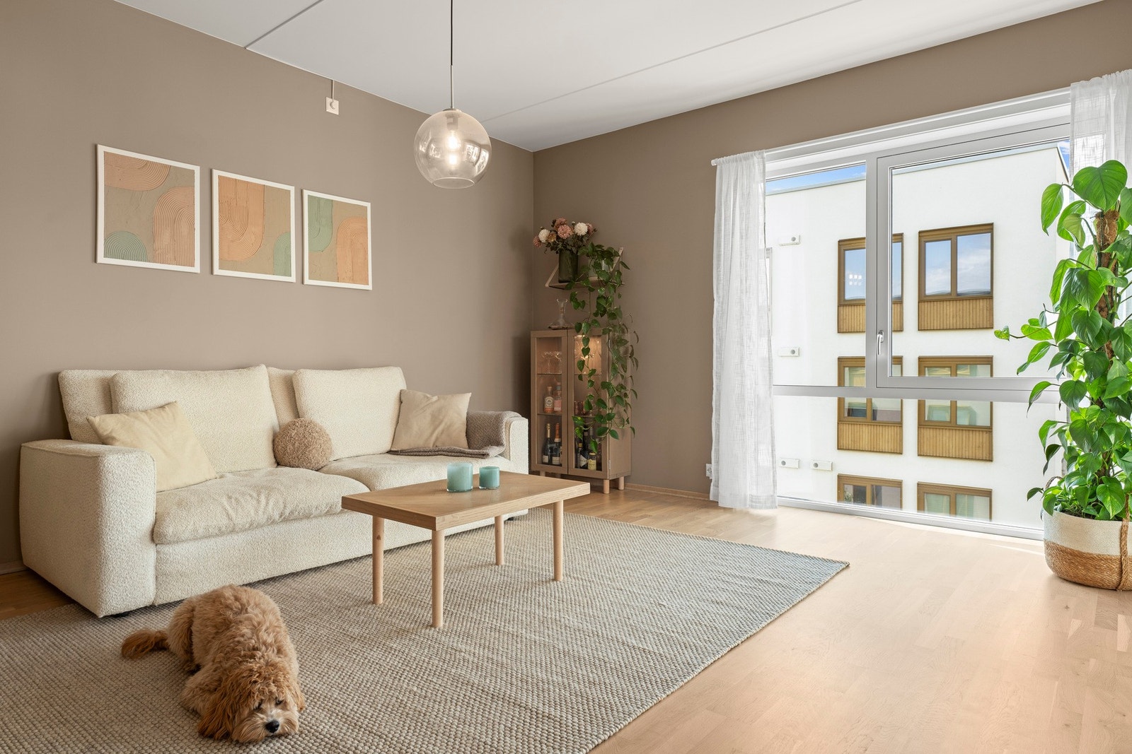 Silje Byman har gleden av å presentere Hagen Johansens vei 12! Galleribilde