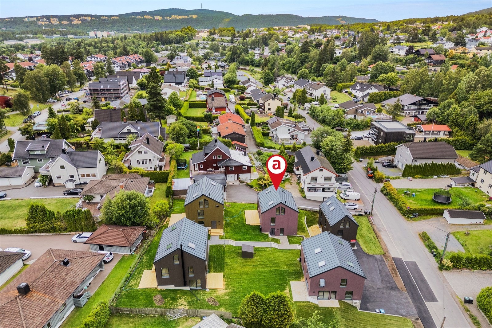 Boligen ligger midt i et fint, barnevennlig og etablert boligfelt Galleribilde