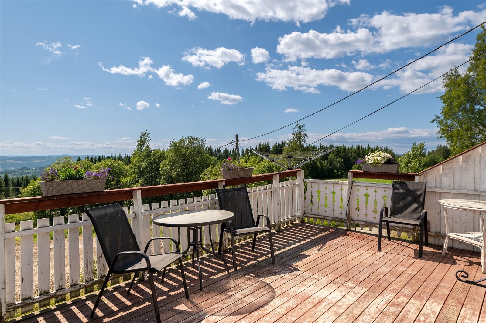 Stor veranda med fantastisk utsikt. Galleribilde