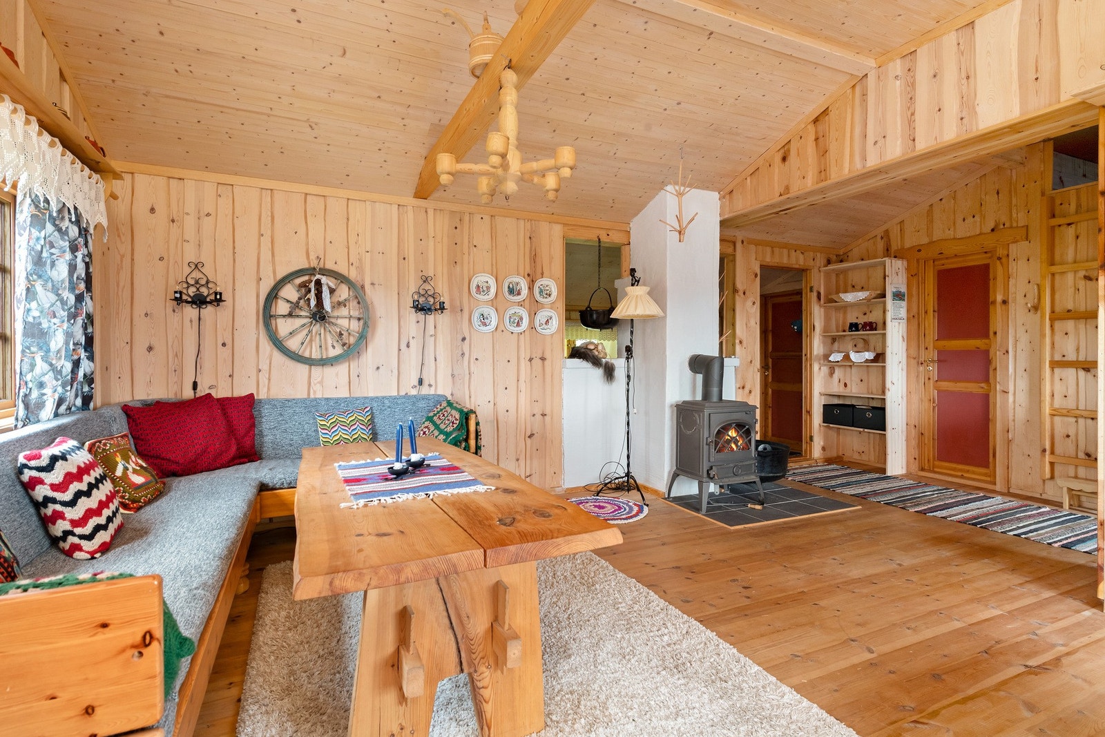 Fra stue er det stige opp til hems Galleribilde