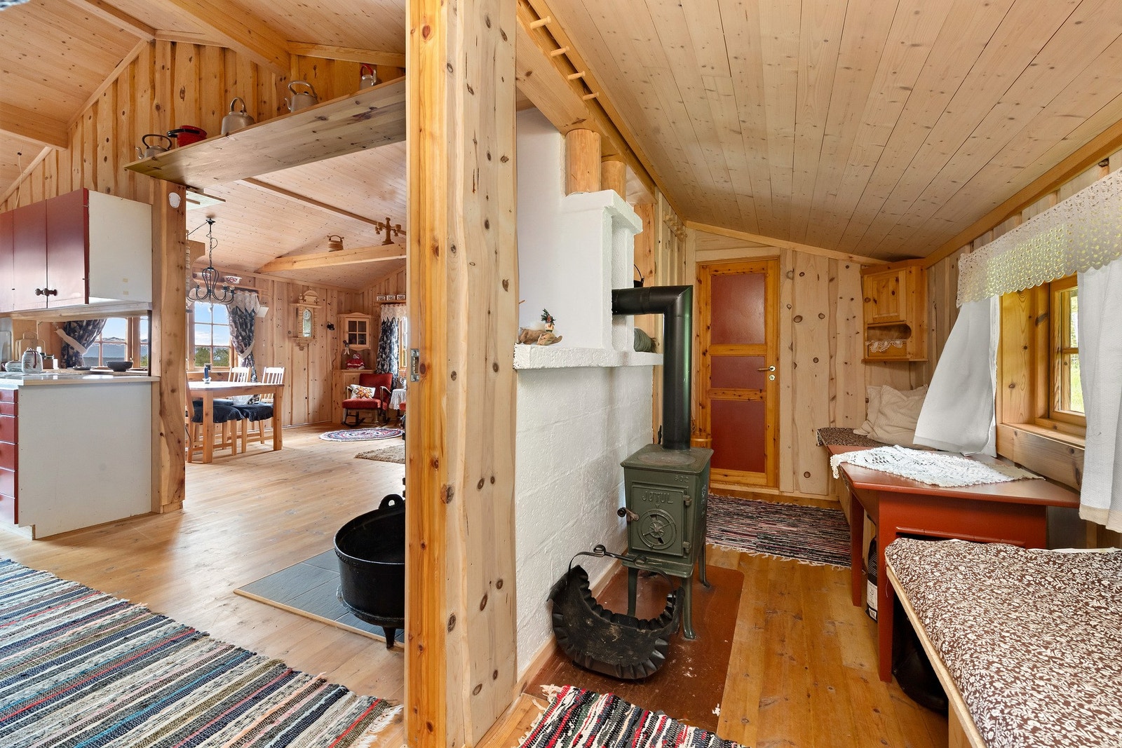 Egen vedovn i bakgangen Galleribilde