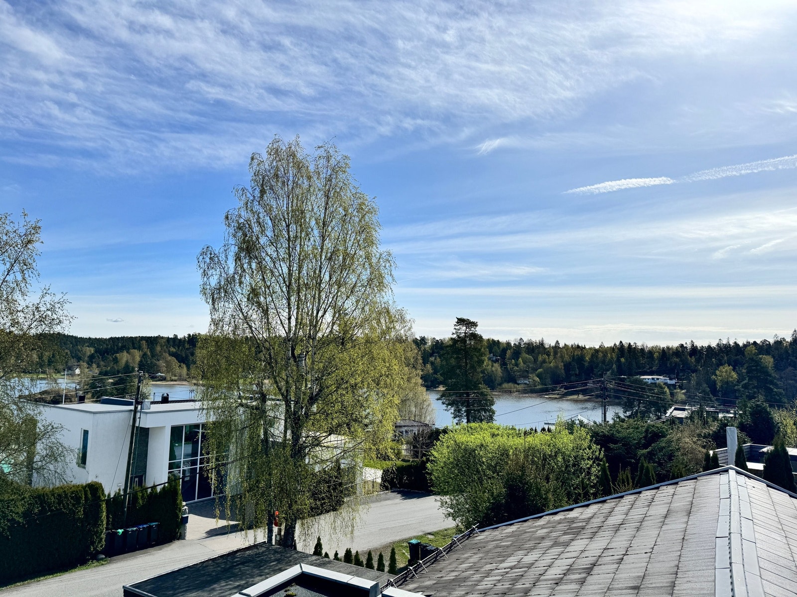 Brønnøya ligger med bare noen få minutters gange unna boligen. Galleribilde