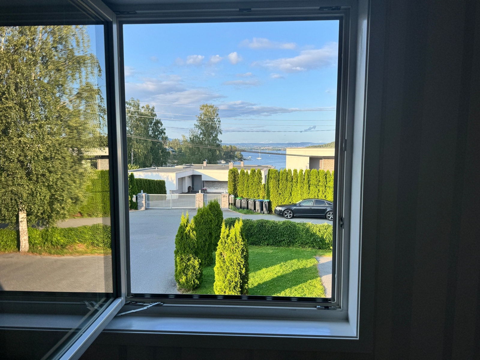 Sjøutsikt fra 2 etasje Galleribilde