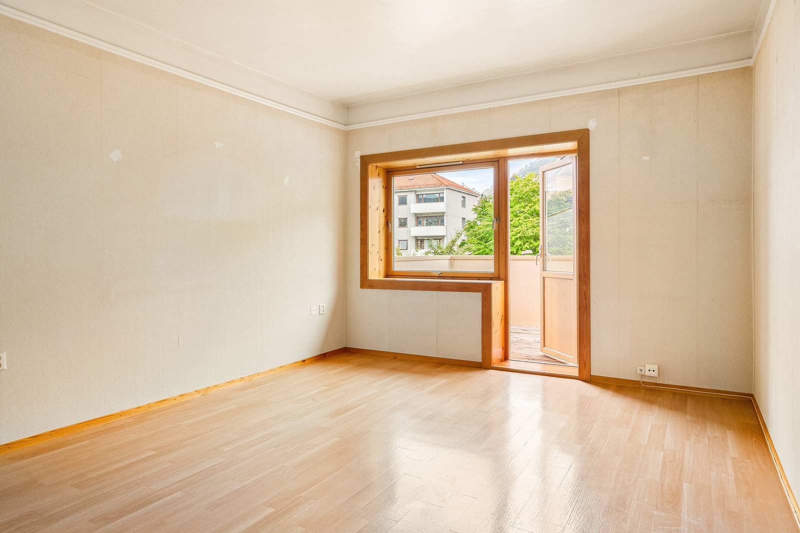 Dette ern en leilighet med mye potensial, beliggende i byggets 3. etasje. Galleribilde