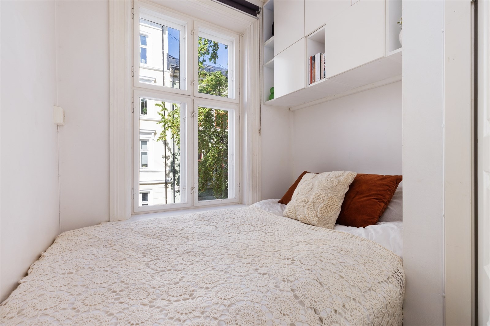 Soverom 2 passer ypperlig som barnerom, gjesterom eller kontor. Galleribilde