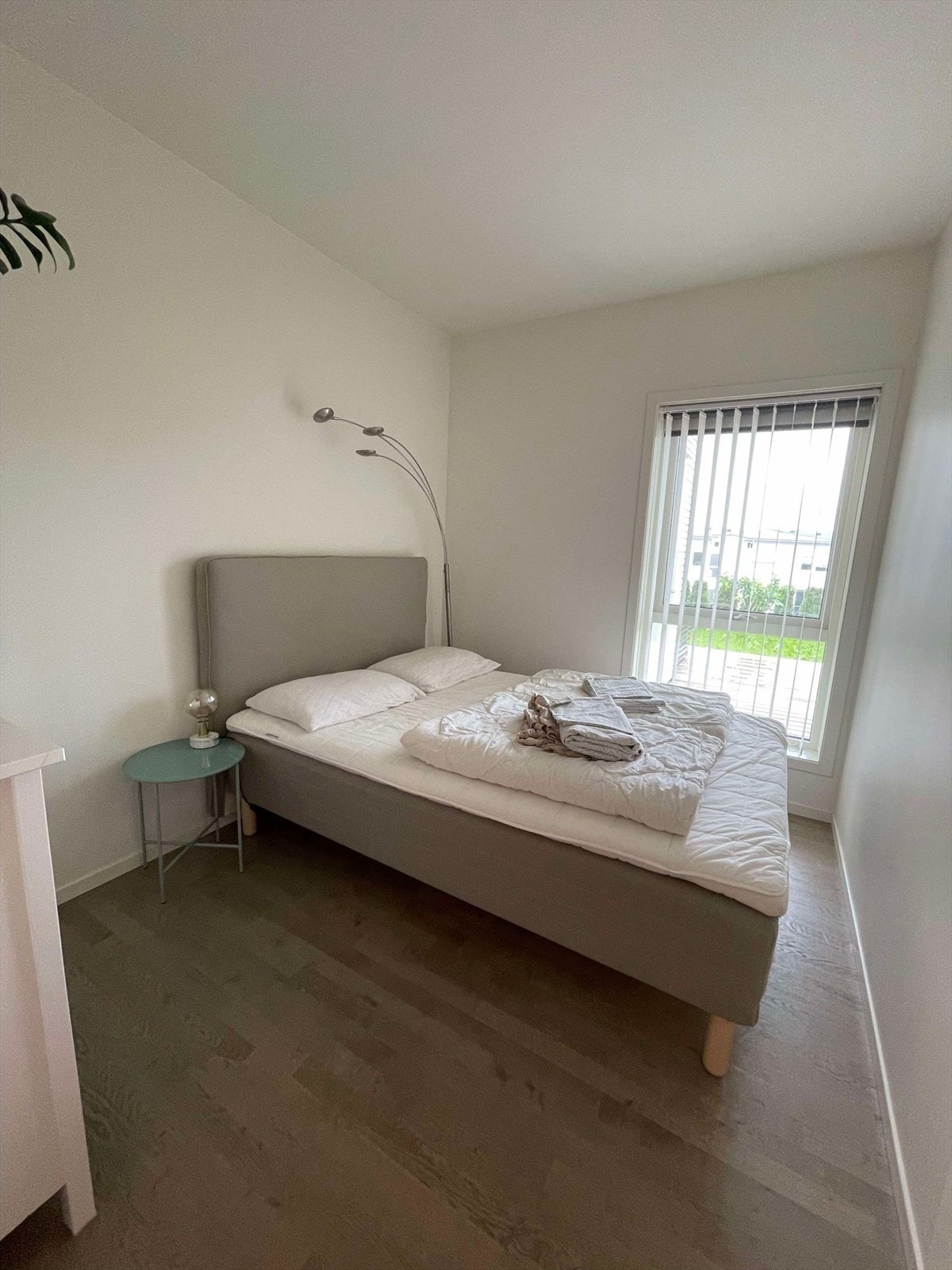 Soverom 2 med god plass Galleribilde