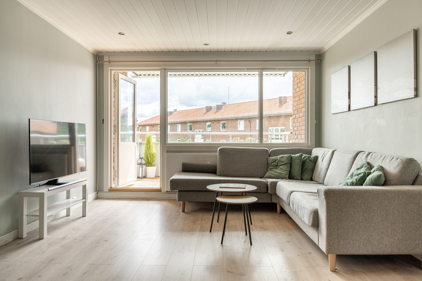 Velkommen til Krokliveien 58, presentert av Kjersti N. Bråthen v/ EIE Eiendomsmegling. Galleribilde