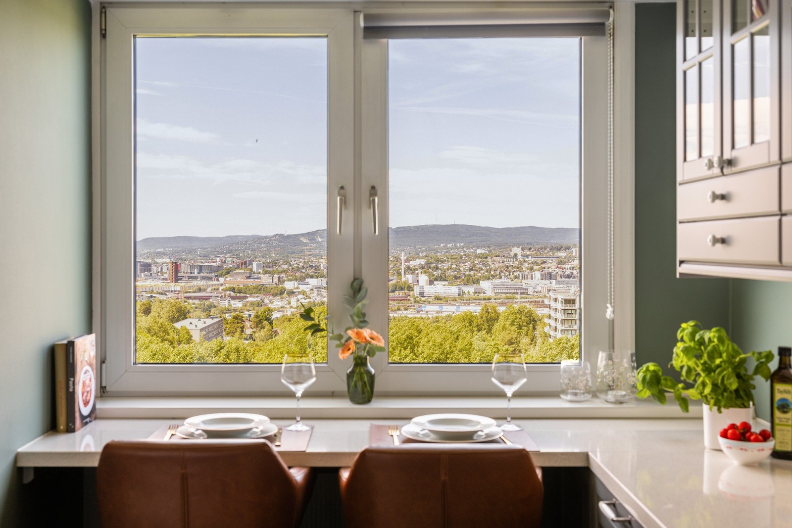 Her kan du nyte frokosten med den flotte utsikten. Galleribilde