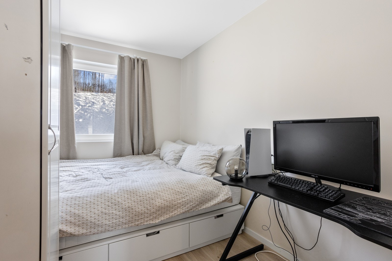 Leiligheten har tre fine soverom. Galleribilde