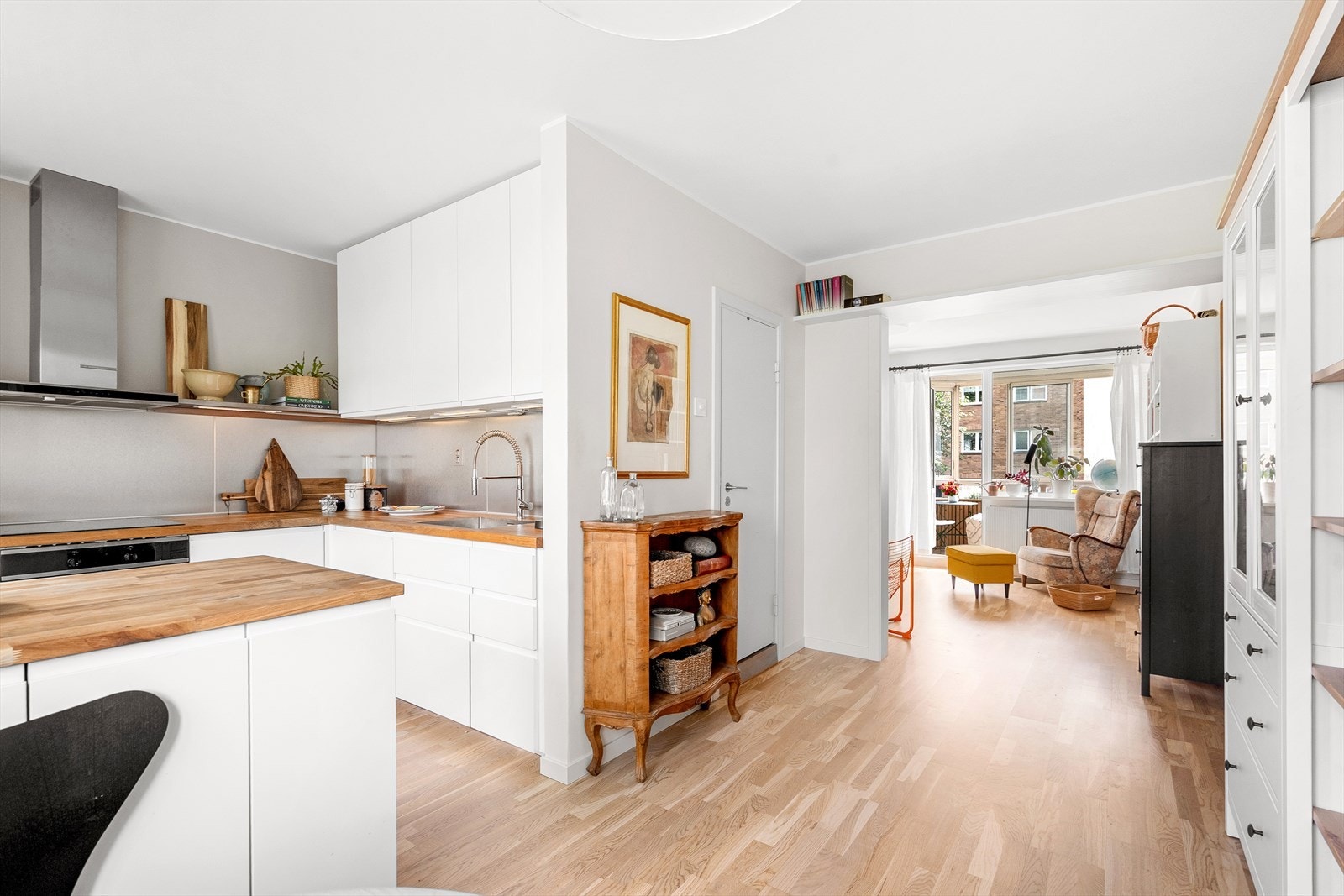 Leiligheten oppleves som lys og luftig. Galleribilde