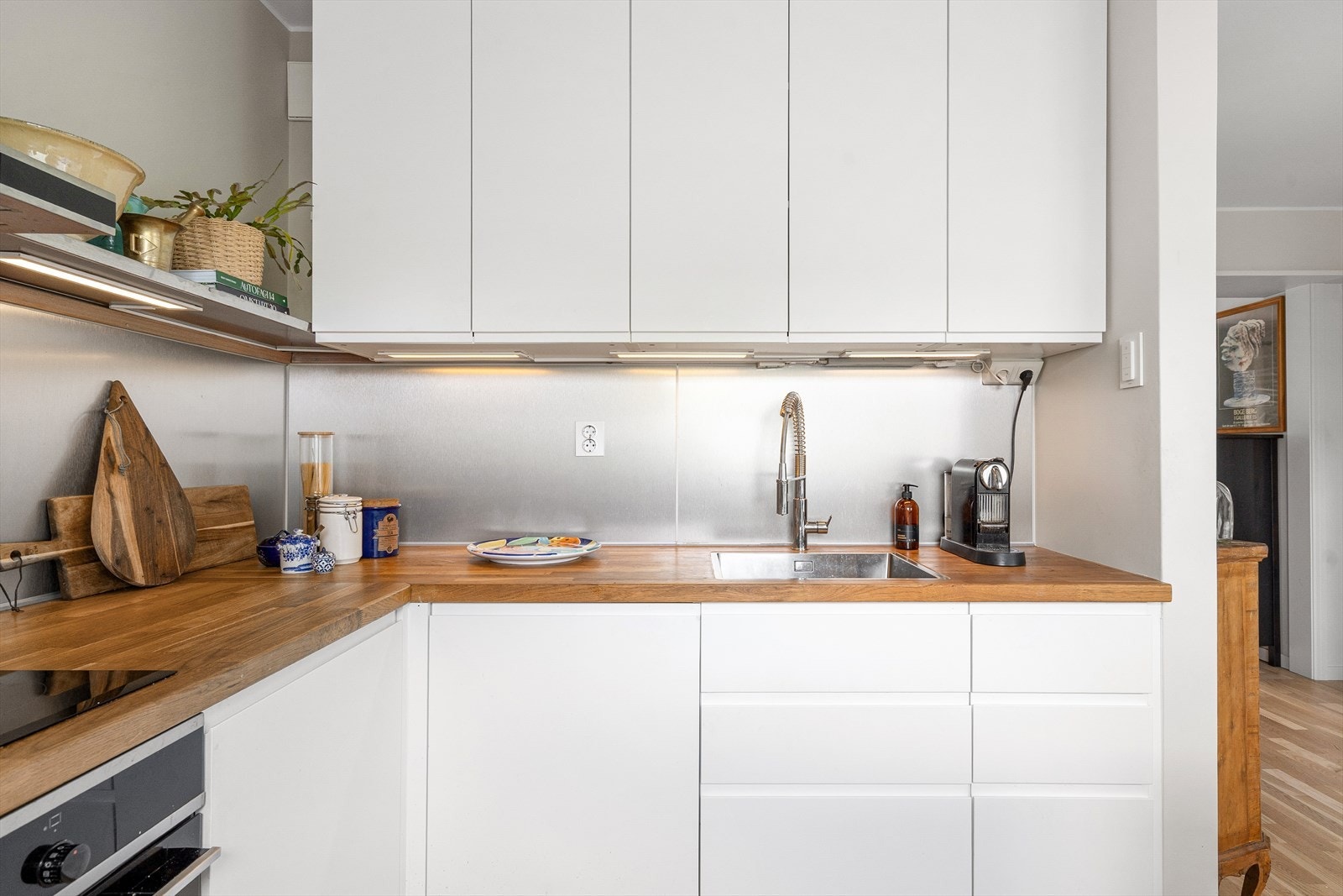 Heltre benkeplate. Galleribilde