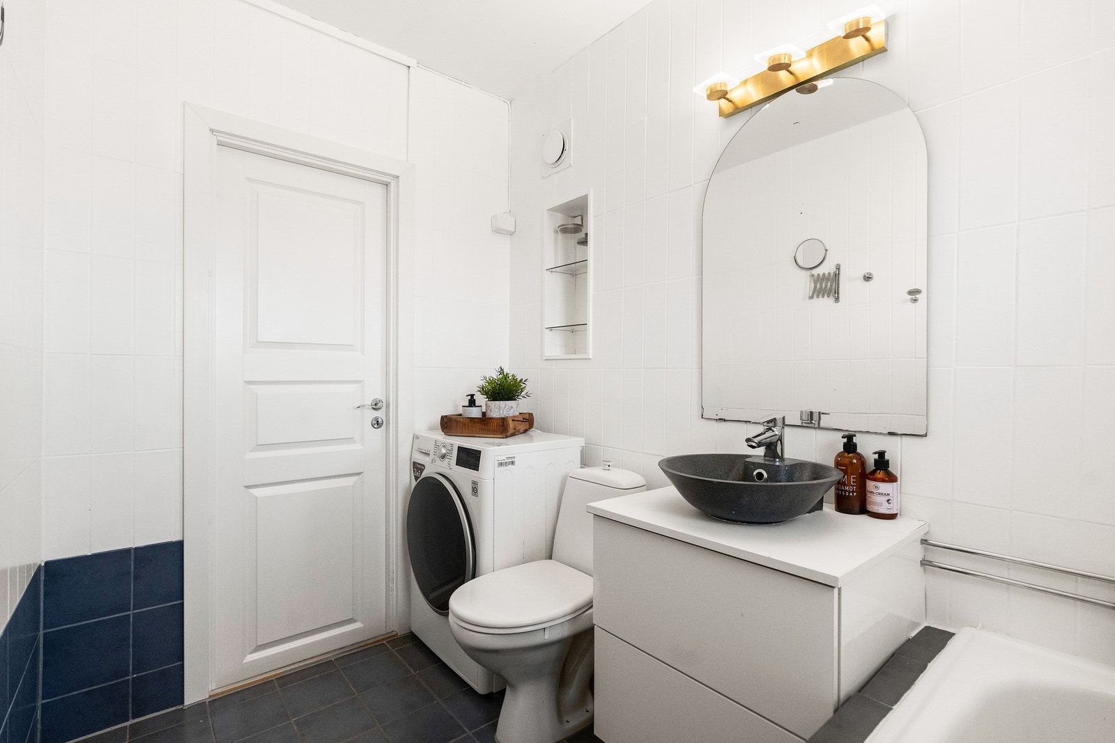 Her har du godt med oppbevaring. Galleribilde