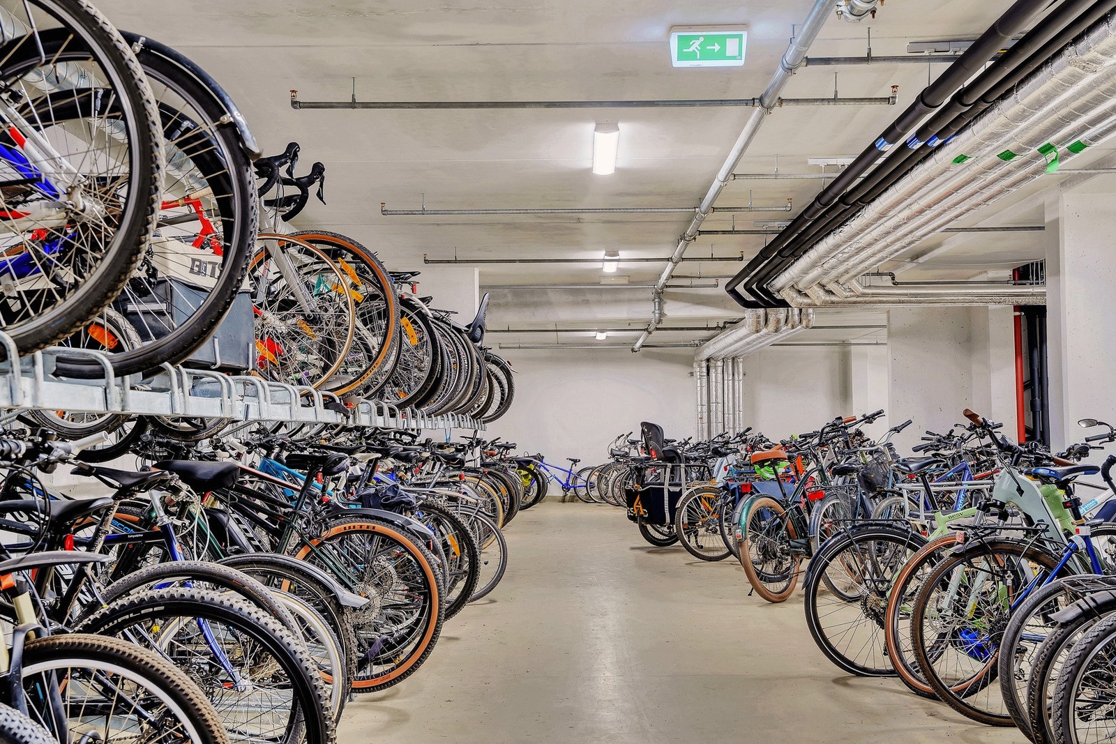 Det er gode muligheter for sykkelparkering - enkelt og praktisk for deg som bruker sykkelen i hverdagen. Galleribilde