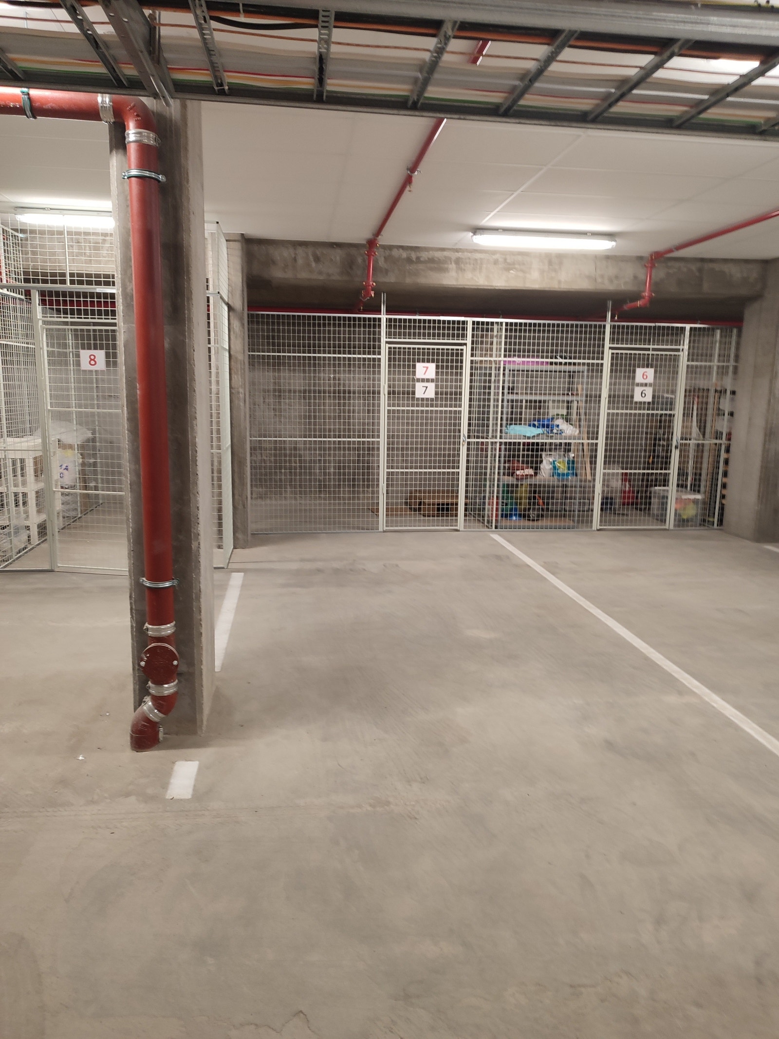 garasje plass med bod Galleribilde