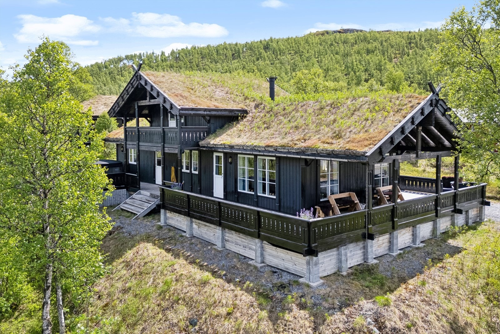 DNB Eiendom v/ Jeanette Arnesen-Eriksrød har gleden av å presentere Bjørkelivegen 32! Galleribilde