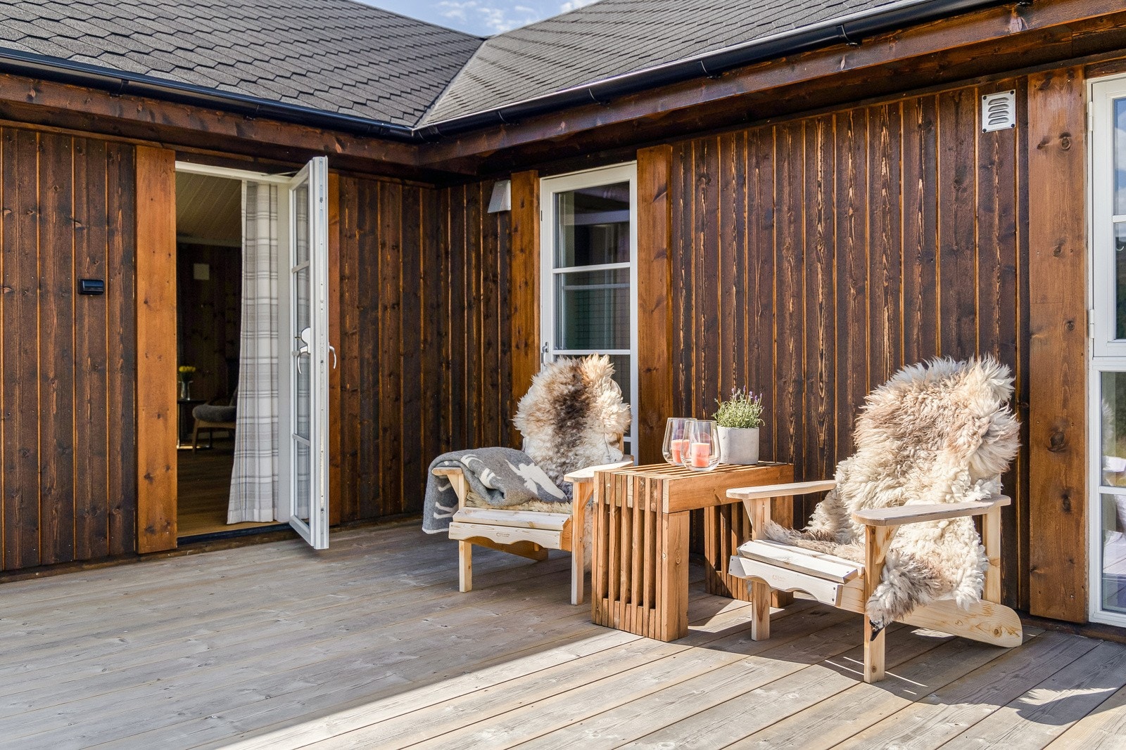 Området legger til rette for flotte naturopplevelser i fredelige omgivelser. I Stugudalen kan man oppleve et rikt tilbud på fasiliteter og servicefunksjoner både sommer og vinter Galleribilde