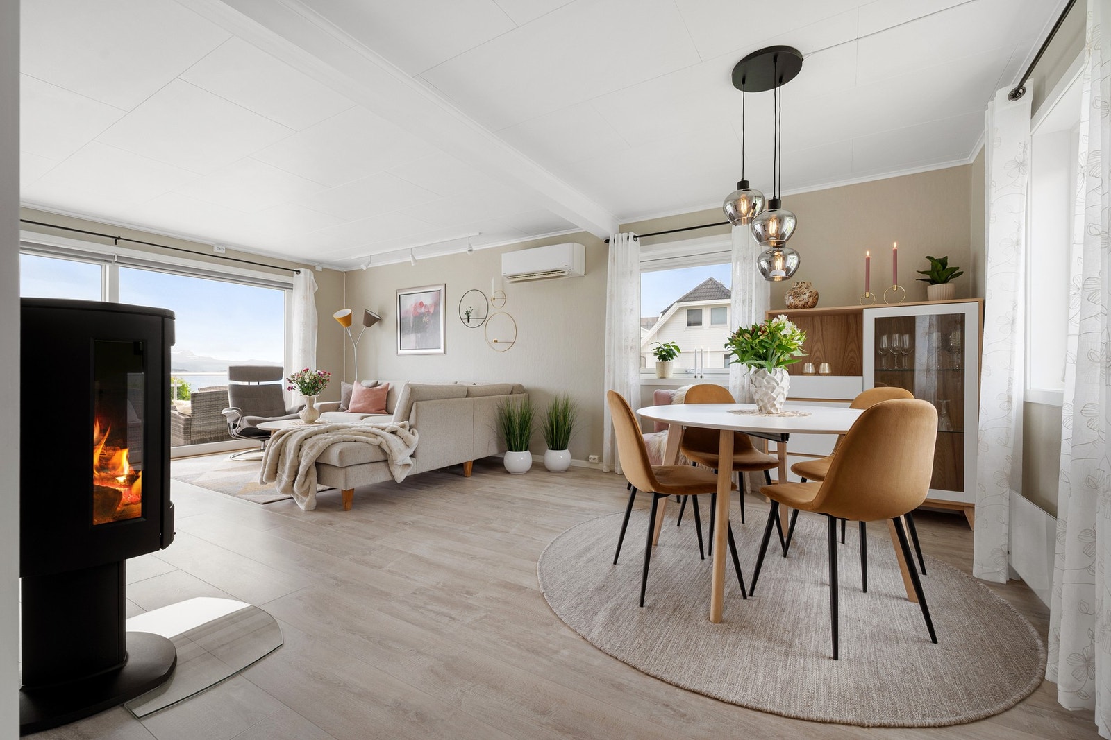 Boligen varmes opp både med varmepumpe (2018) og ved Galleribilde