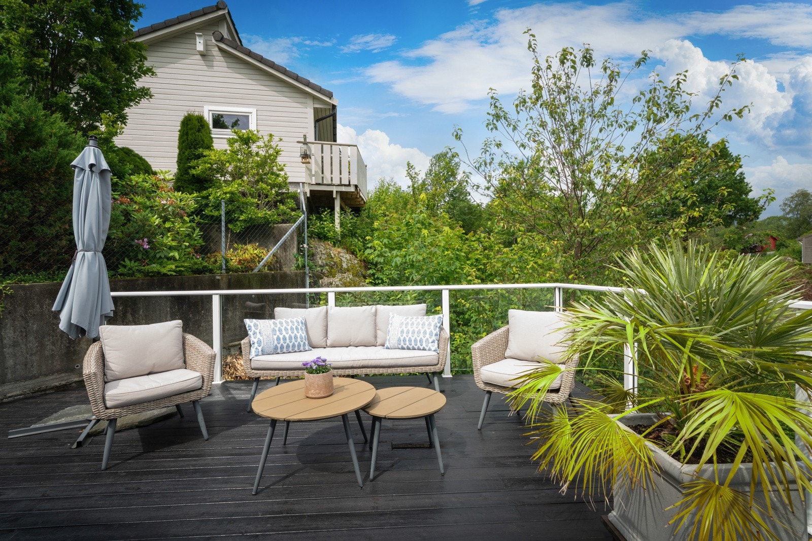 Her kan det innredes med grill, solsenger, ute-sofa m.m Galleribilde