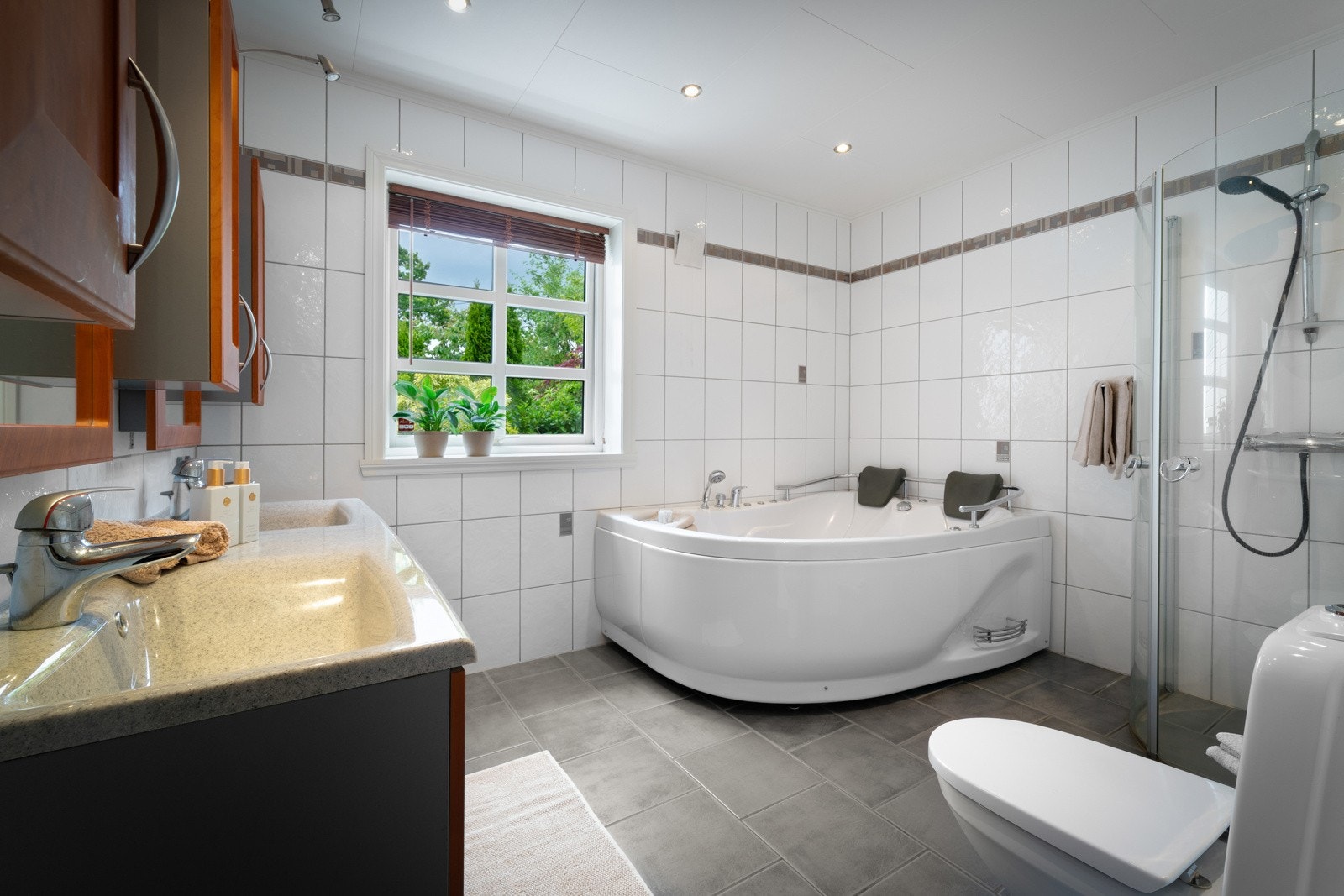 Plan nr. 3 har er areal på 26 kvm og er innredet med bad, vaskerom og innvendig bod Galleribilde