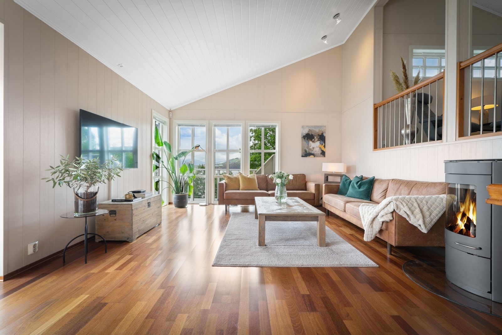 En unik enebolig med god standard og luftig rom-følelse Galleribilde