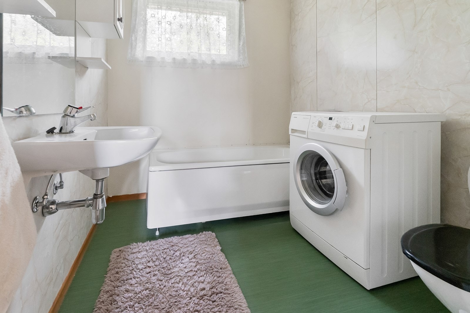 Baderom i gamledelen Galleribilde