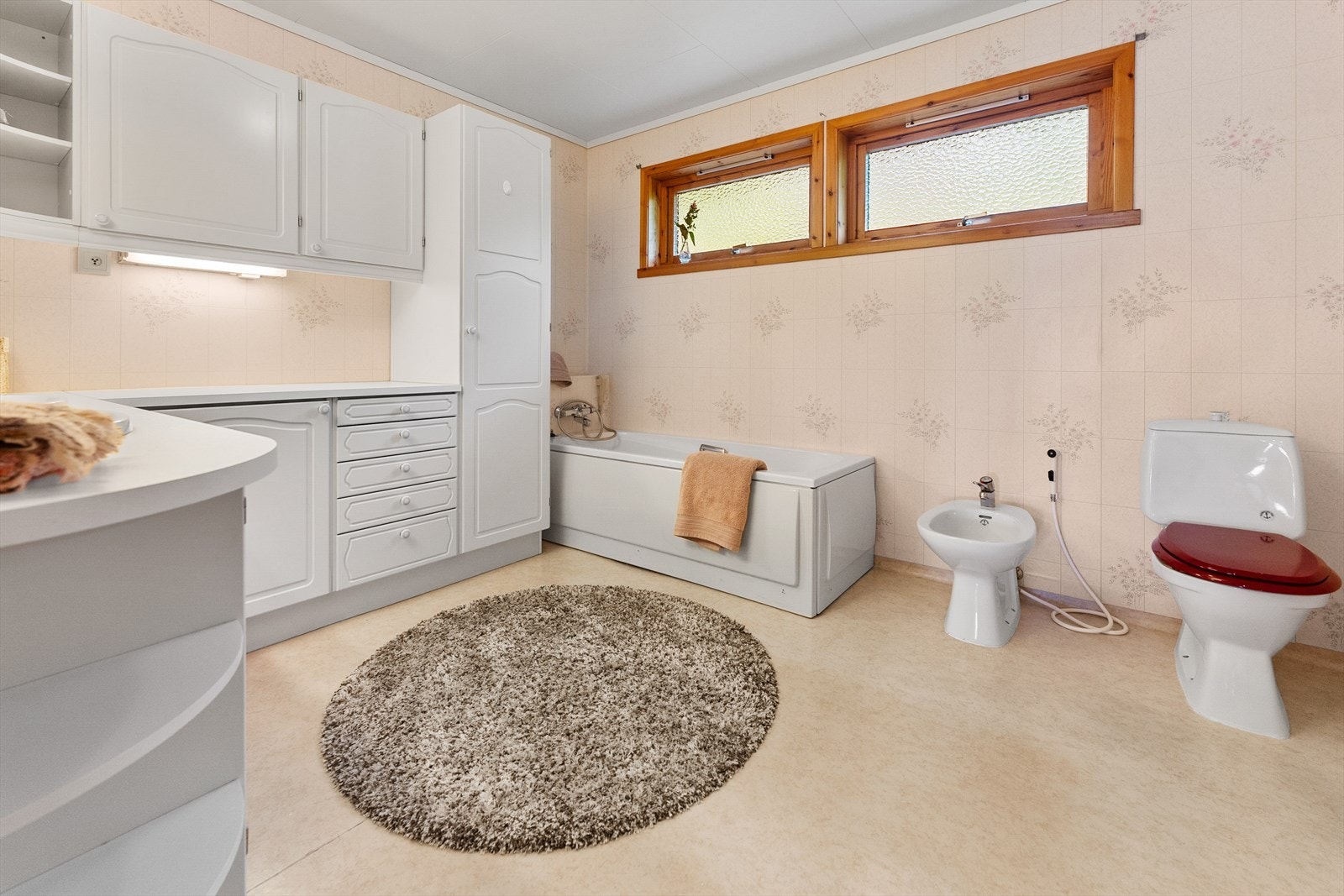 Stort og romslig baderom Galleribilde