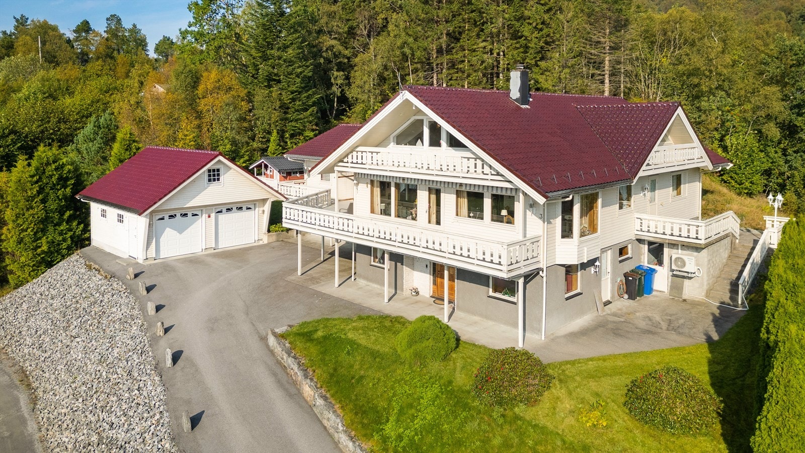 Flott og pent opparbeidd uteområde Galleribilde