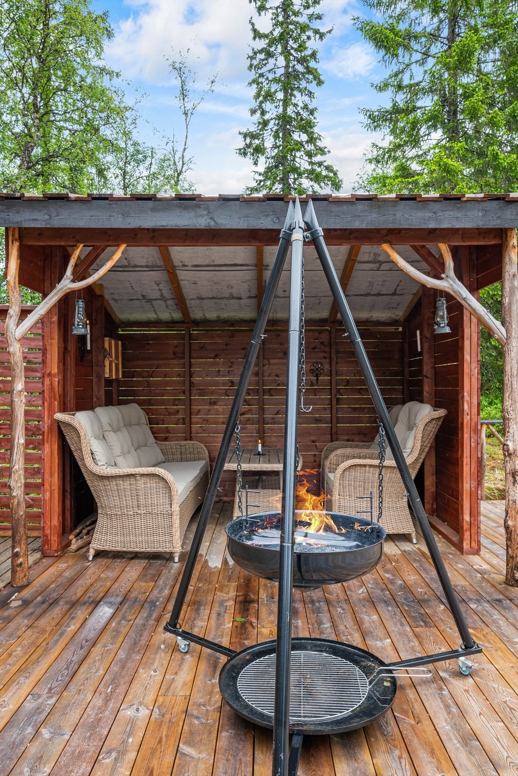 Gapahuk. Galleribilde