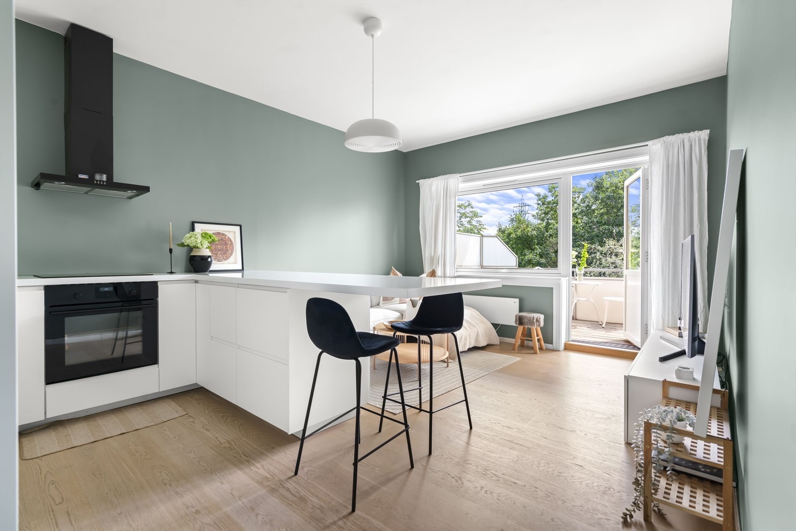 Kasper Hillås har gleden av å presentere Ensjøsvingen 4A! Galleribilde