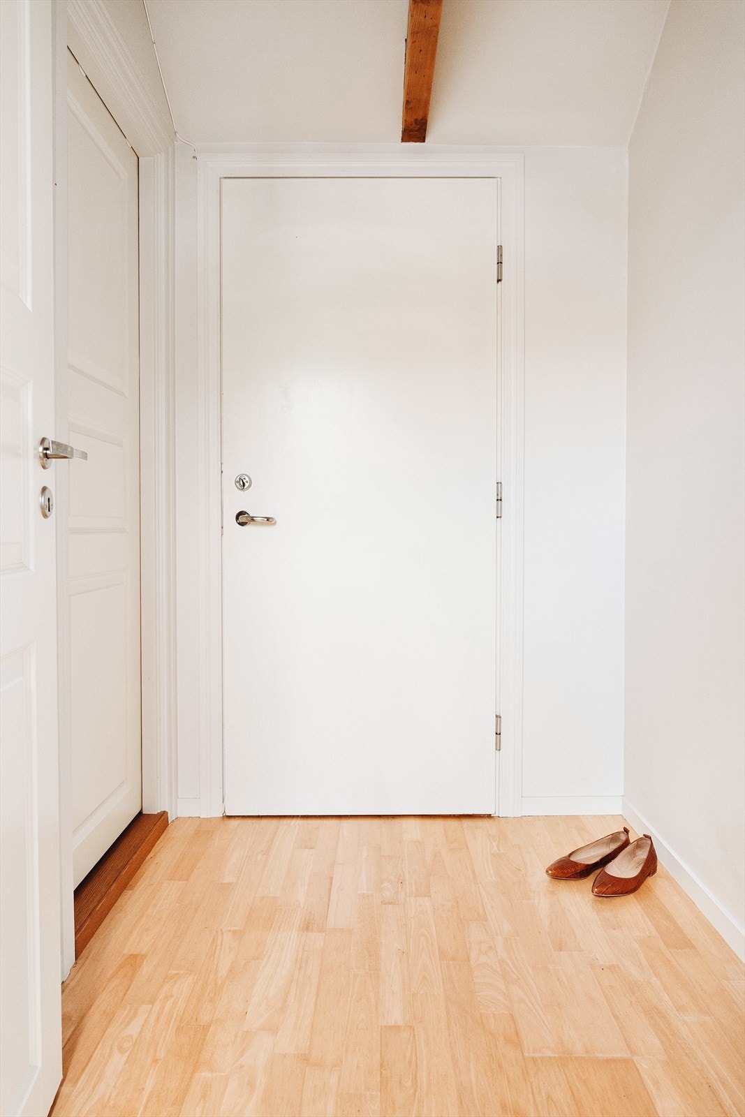 Leiligheten har vært stabilt utleid i lang tid, og gir deg som eier en forutsigbar og attraktiv leieinntekt fra første dag. Galleribilde