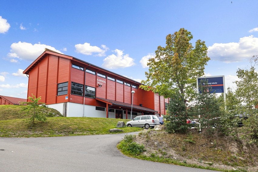 Bjørndal barneskole ligger også i nærheten Galleribilde