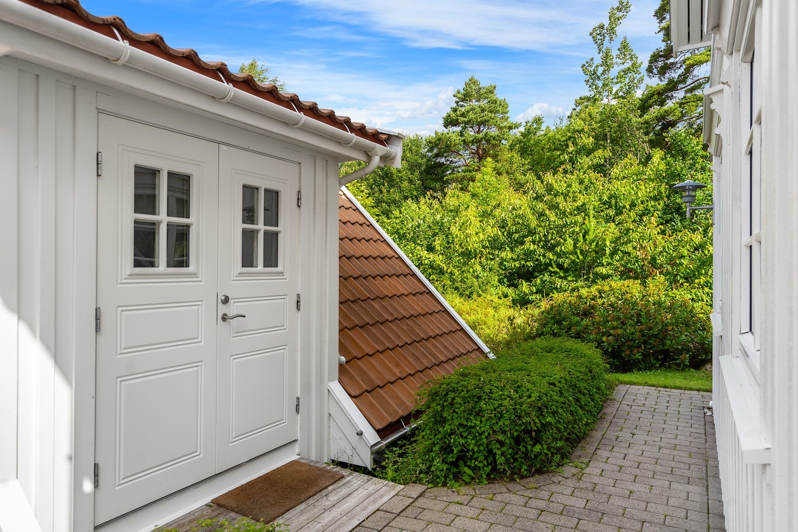 Egen inngang til loft garasje Galleribilde