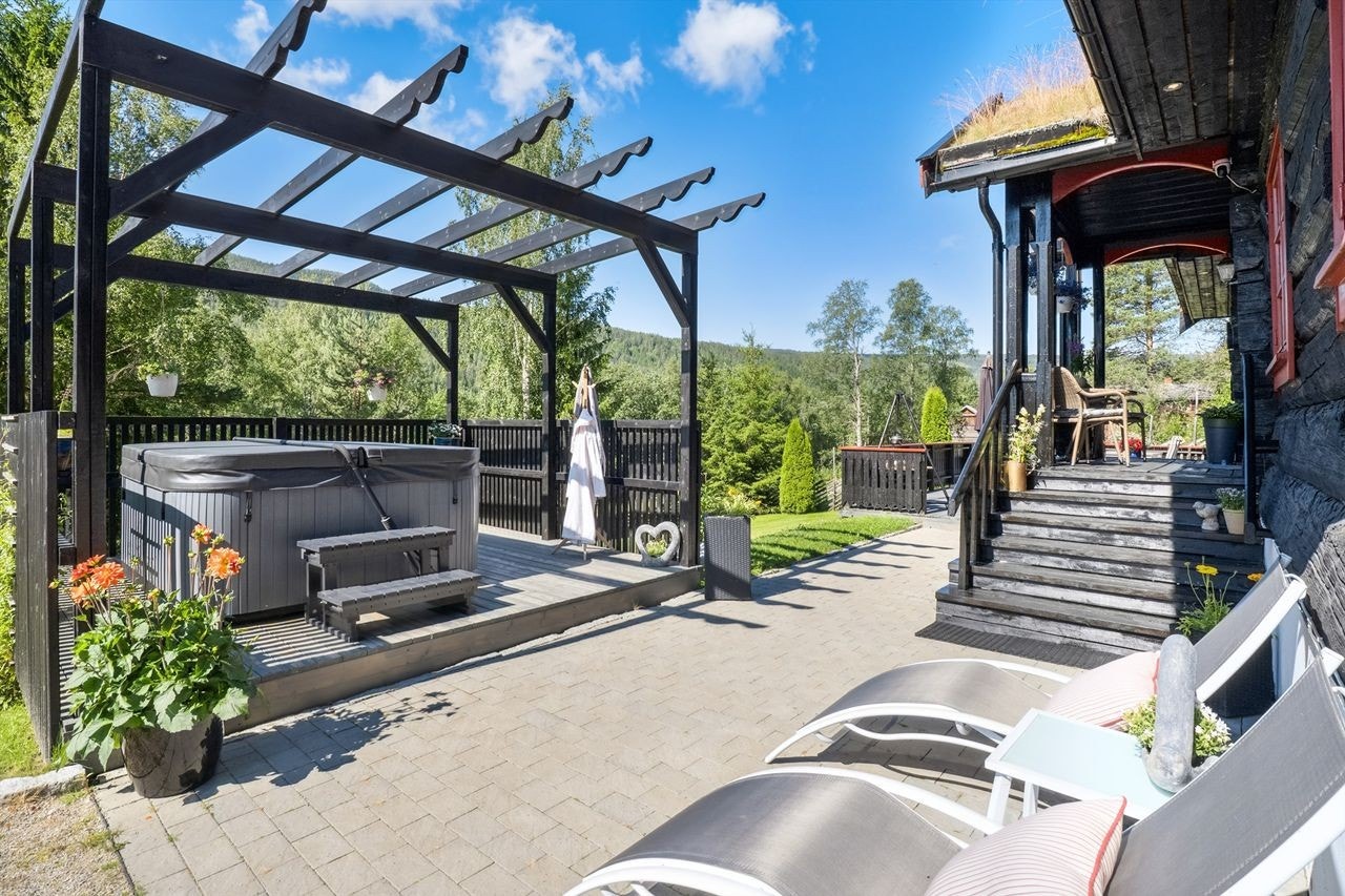 Jacuzzien medfølger handelen. Galleribilde