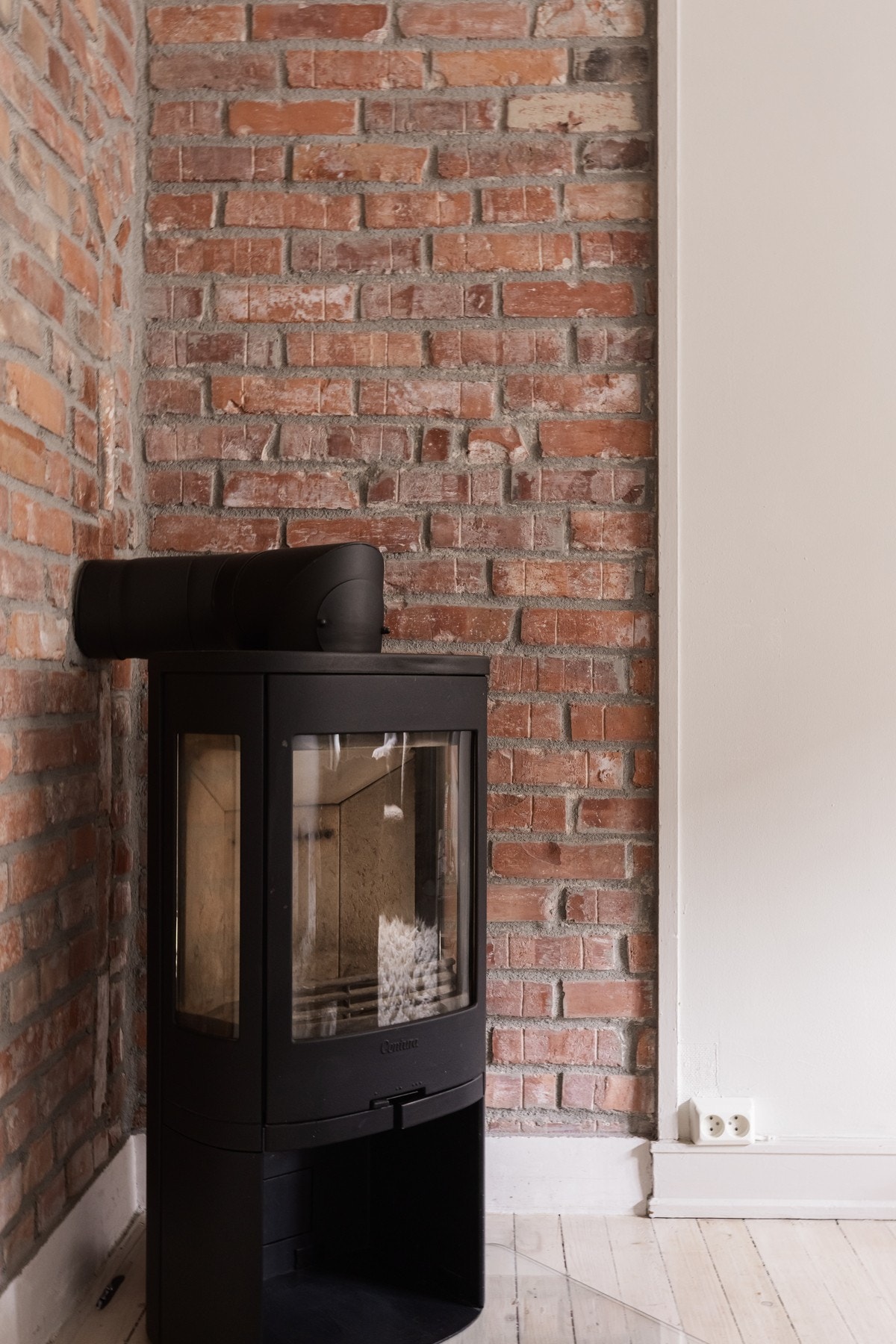 Hyggelig peisovn som lager litt ekstra hygge i vintermånedene. Galleribilde