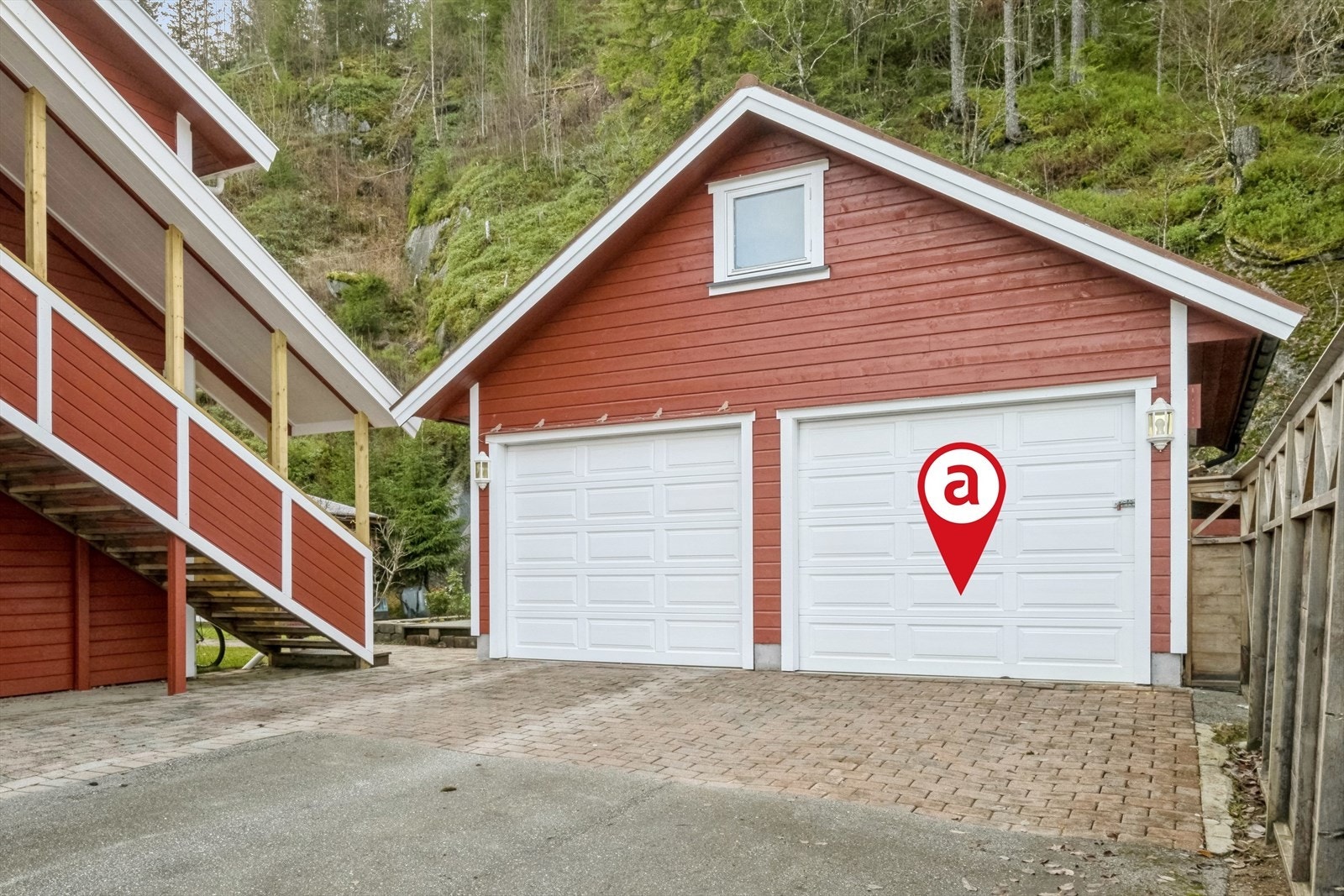 Halvpart i dobbelgarasje. Galleribilde