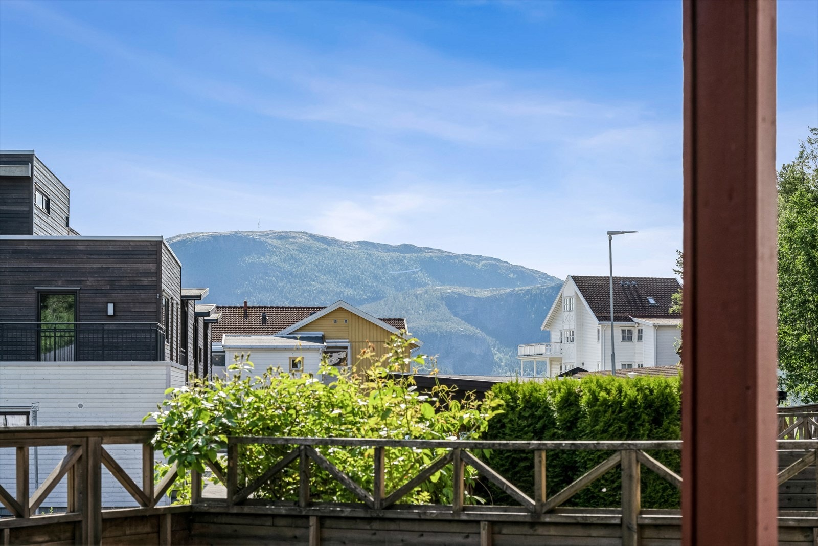 Utsikt fra terrasse. Galleribilde