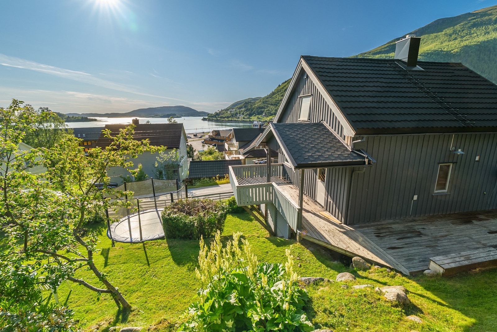 Utsikt fra terrasse. Galleribilde