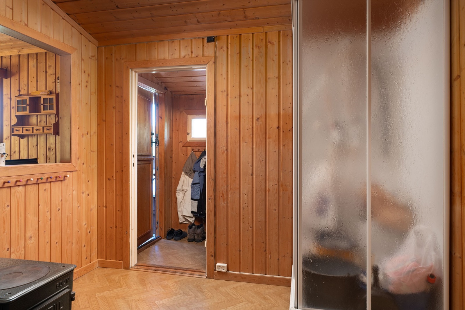 Romslig entré Galleribilde