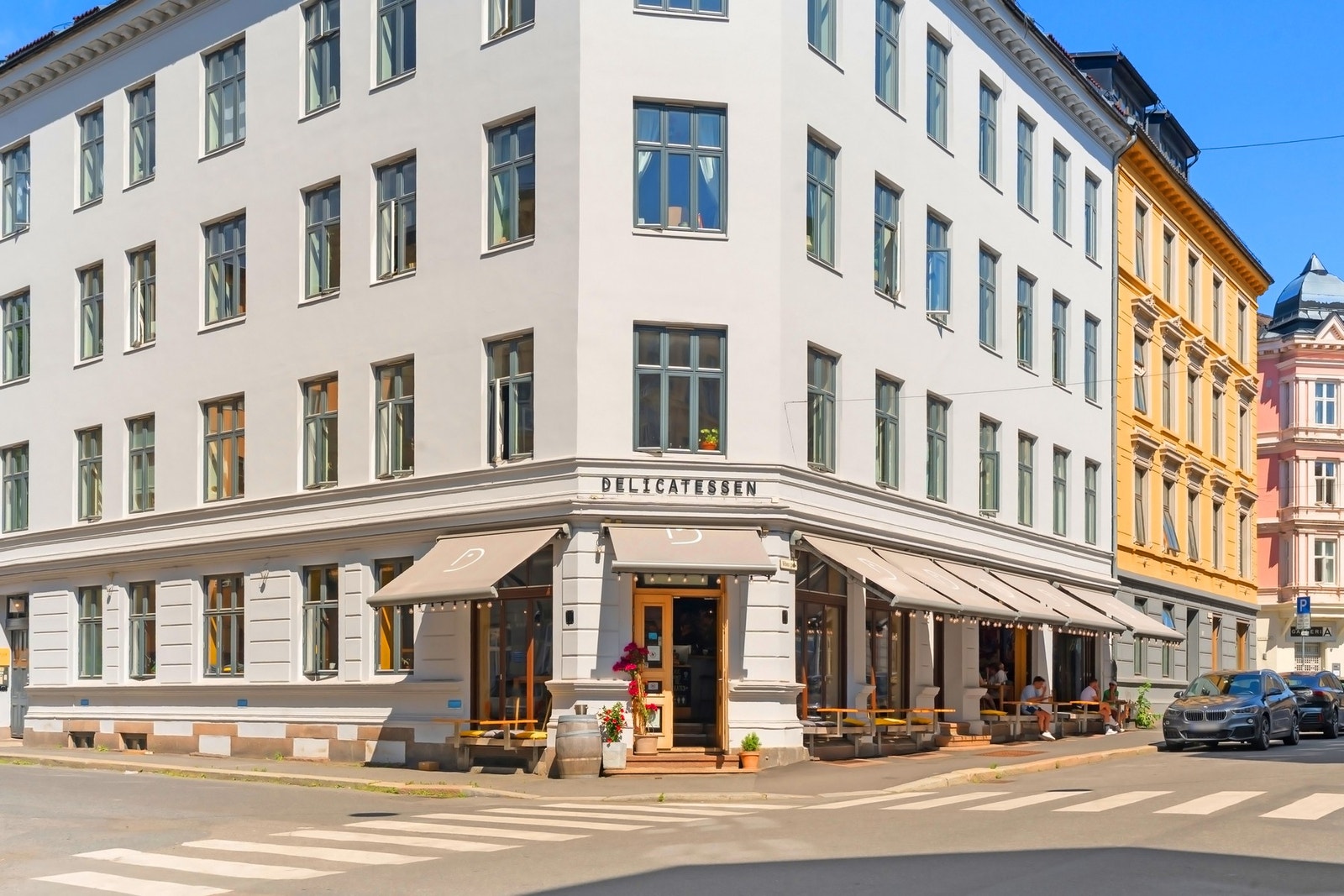 Populære spisesteder som Delicatessen ligger i umiddelbar gangavstand. Galleribilde