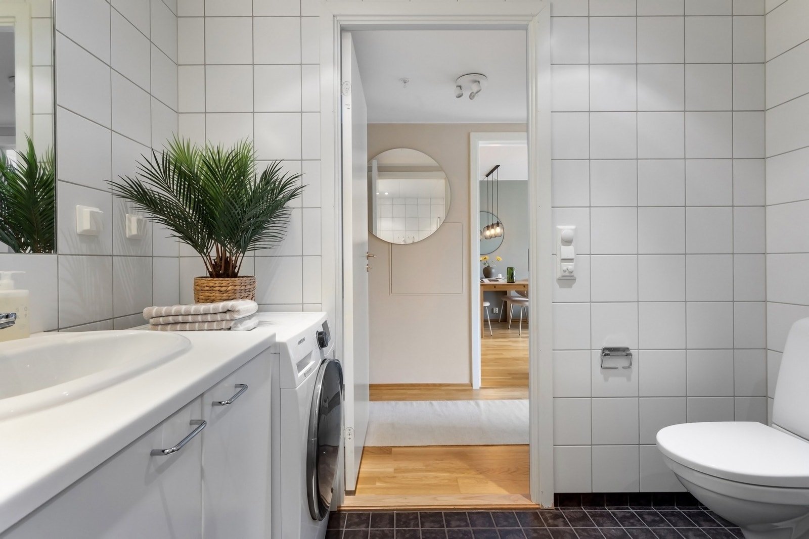 Opplegg for vaskemaskin. Galleribilde