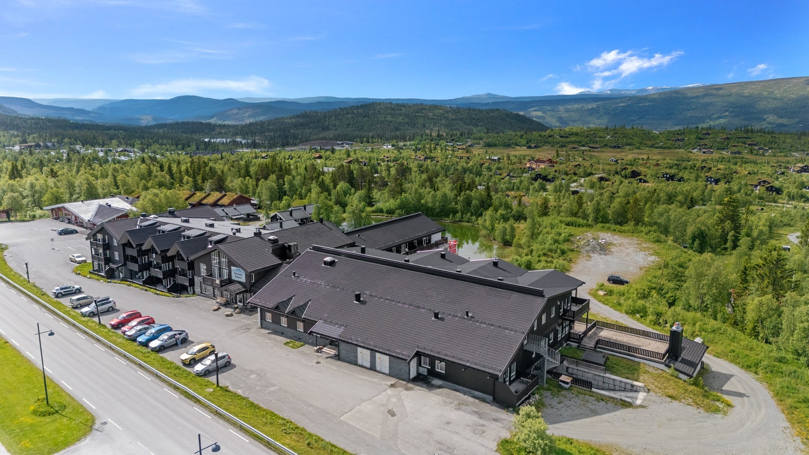 Uspesifisert parkering på felles parkeringsplass Galleribilde