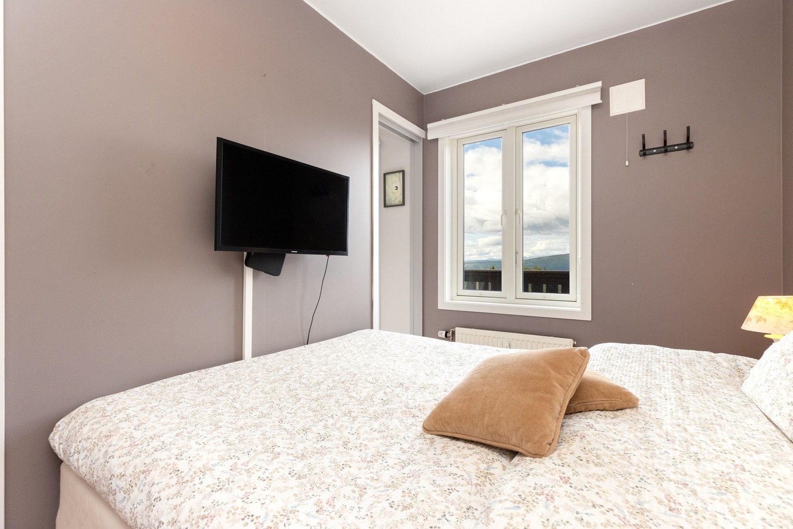 Egen TV på hovedsoverom Galleribilde