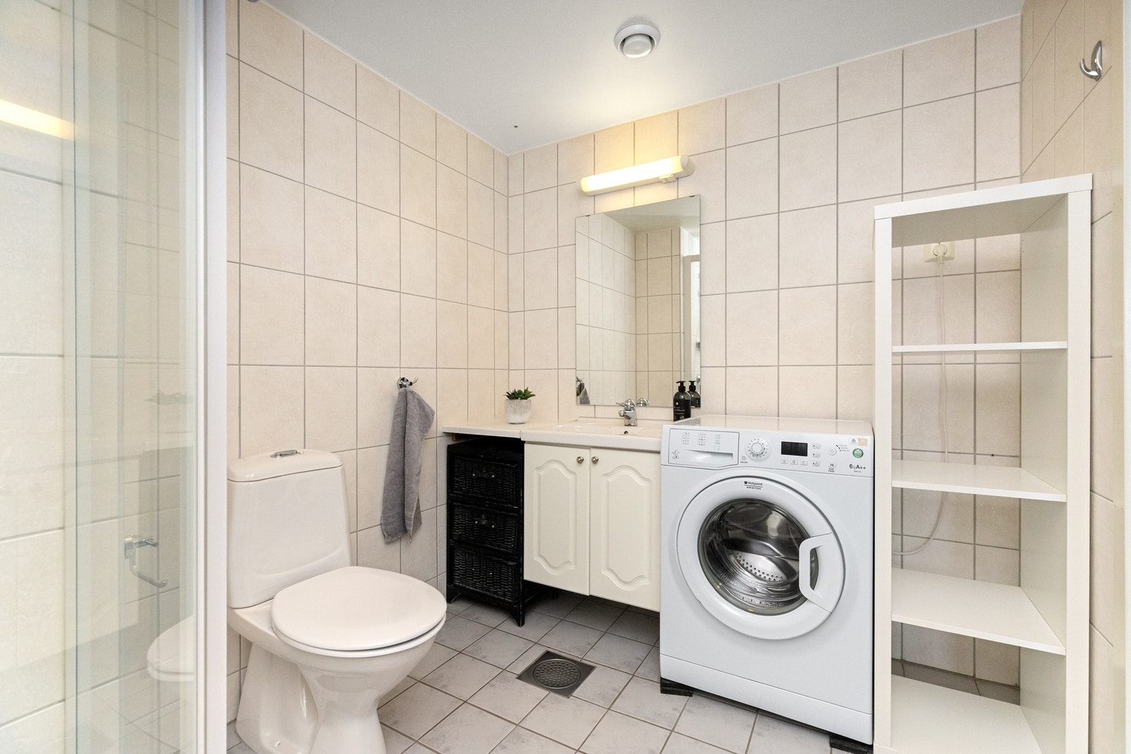 Opplegg til vaskemaskin på badet Galleribilde