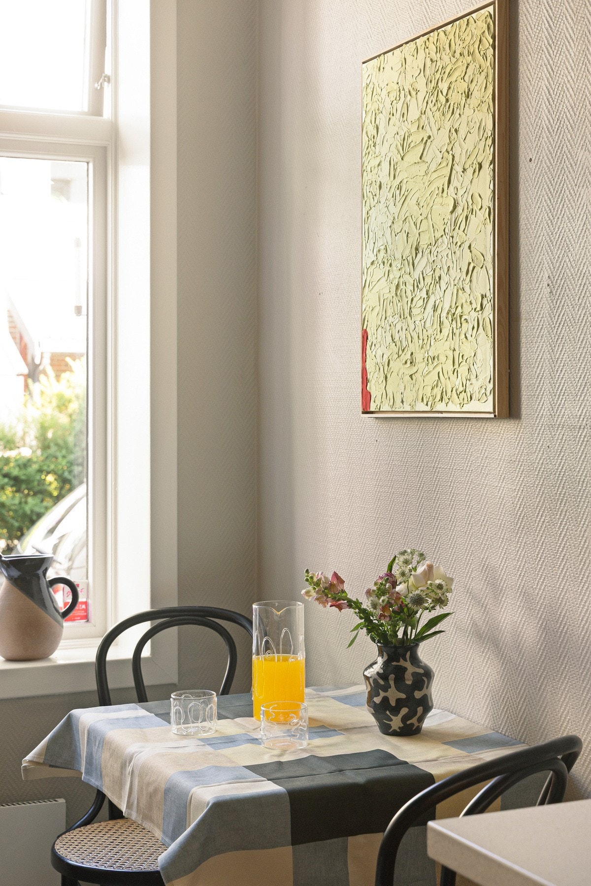 Fra vinduet kan du bestille mat fra Oda og få levert rett inn i kjøleskapet! Galleribilde