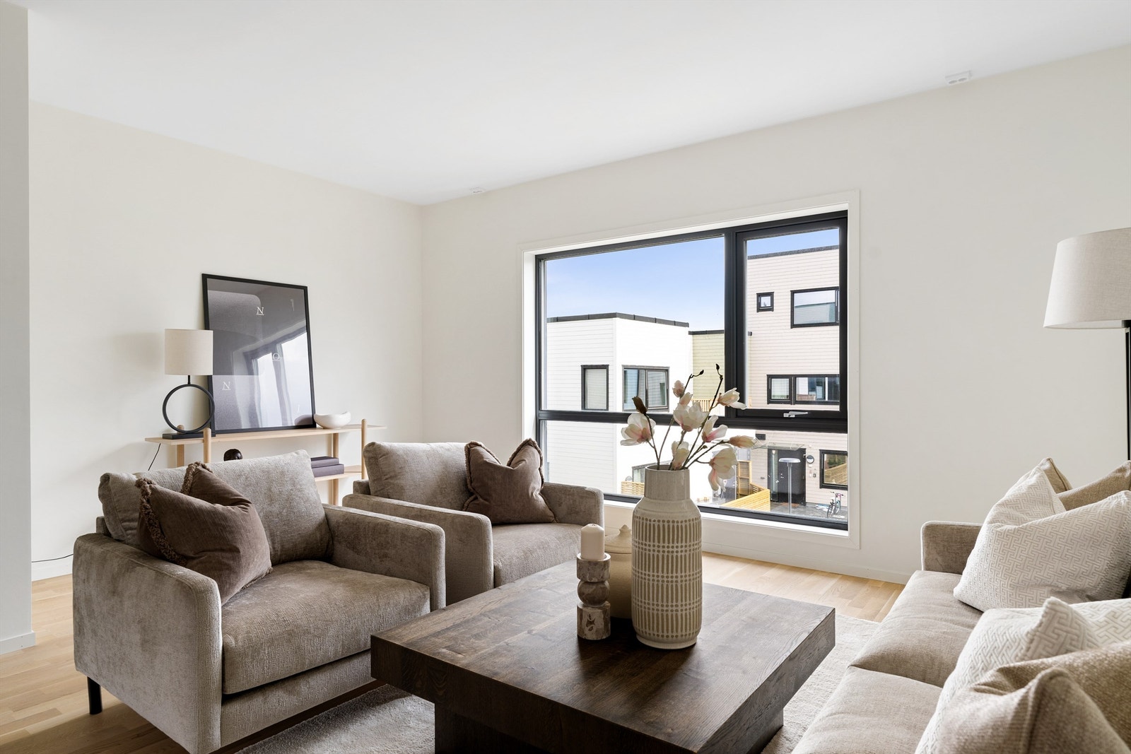 Her har man god plass til å samle familie og venner til hyggelige sammenkomster. Galleribilde